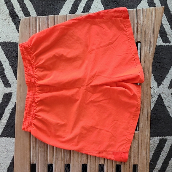 Salmon Colored Under Armour Gym Shorts - Large - Picture 2 of 2